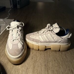 Adidas Women's Cream Sneakers
